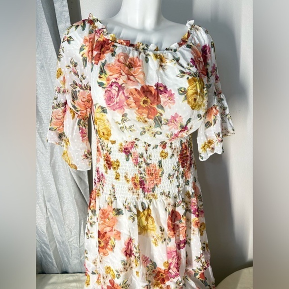 Elegant Floral 3/4 Sleeve Dress